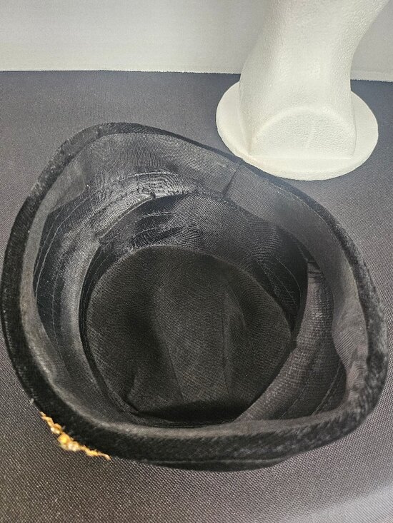 Vintage 1950s, 1960s Black Velvet Bucket Hat Satin Ribbon Gold Tone Snowflake main image 12